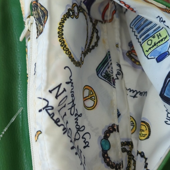 Small Green Purse - Picture 3 of 5